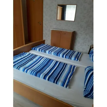 Ferienhaus With 1 Bedroom Neugaude